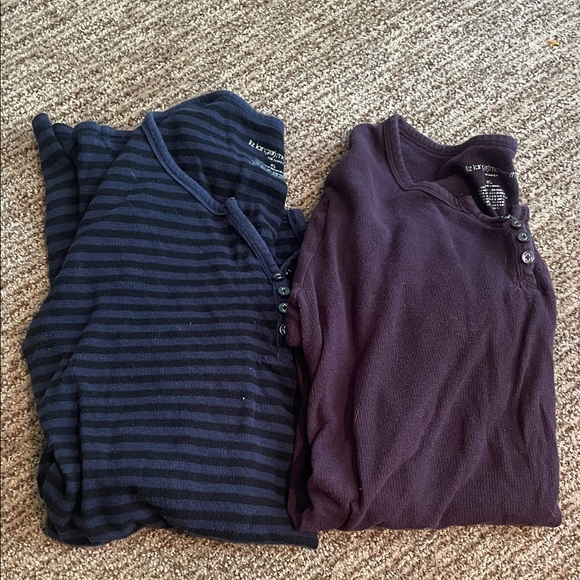 Set of 2 Liz Lange Navy and Purple Long Sleeve Tees - Picture 1 of 1